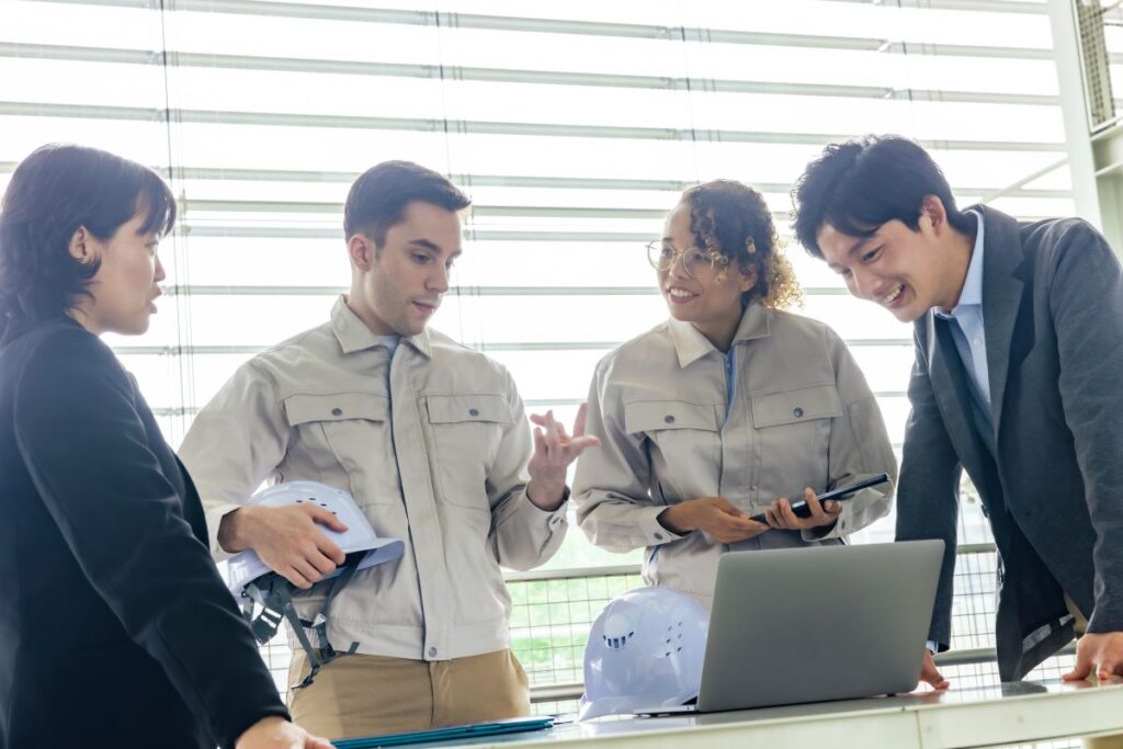 Le Programme des travailleurs étrangers temporaires (PTET) permet aux employeurs québécois de recruter des travailleurs étrangers en cas de pénurie de main-d'œuvre.